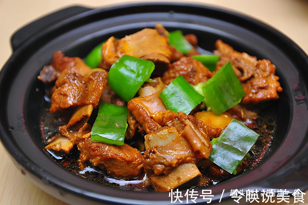 儿媳妇来我家做客，我就做这5道硬菜，儿媳妇吃着吃着咋哭了