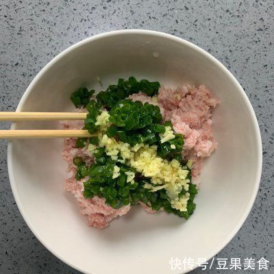 原来外焦里嫩的炸茄盒才是真正的米饭杀手