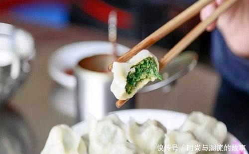 每次|做素菜饺子,别每次都用白菜和韭菜了,放“它”,做出来比肉还香