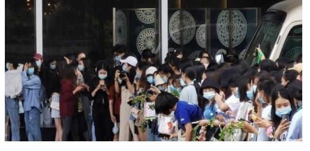 《街舞4》队长微电影,王一博、刘宪华抢香菜,粉丝曾用香菜应援