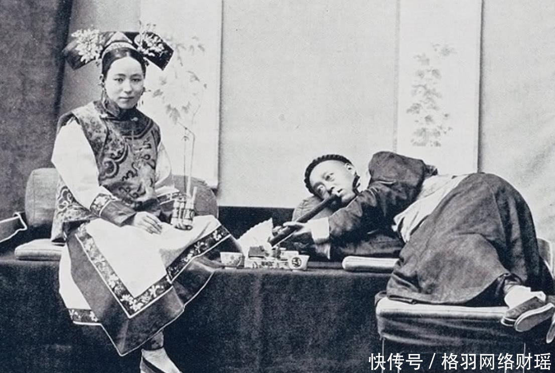 女子|晚清百姓生活老照片:李鸿章的全家福,美丽端庄的旗人女子!