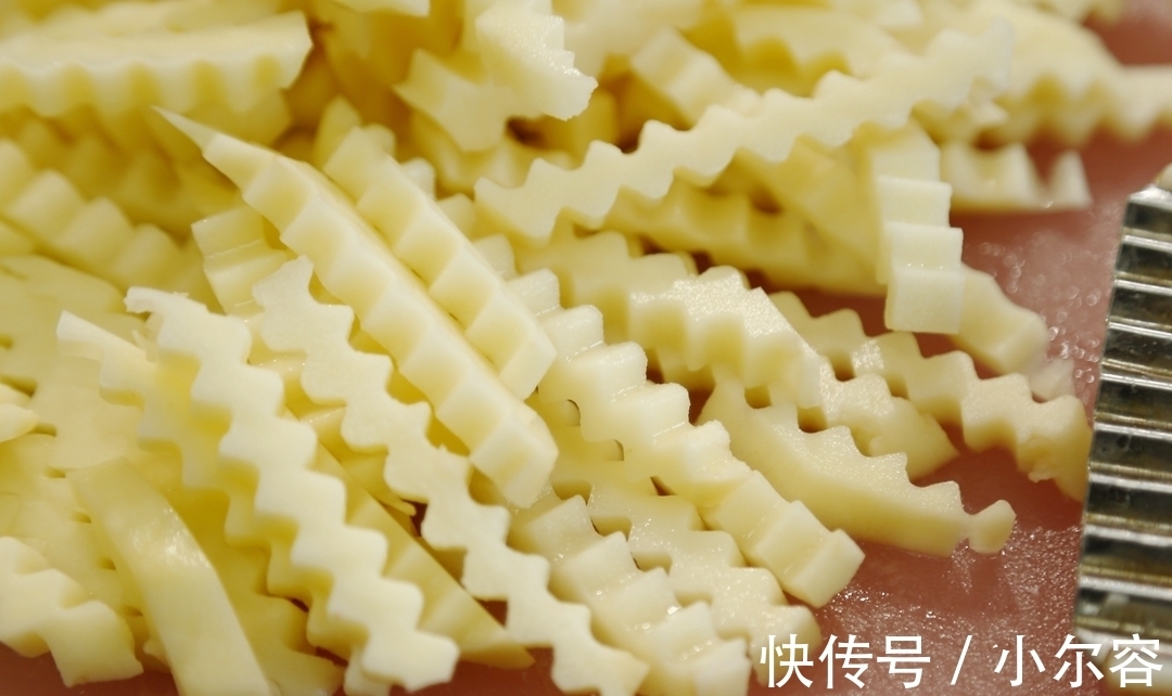 椒盐|土豆吃了几十年，第一次如此做，太香了，5盘都不够吃