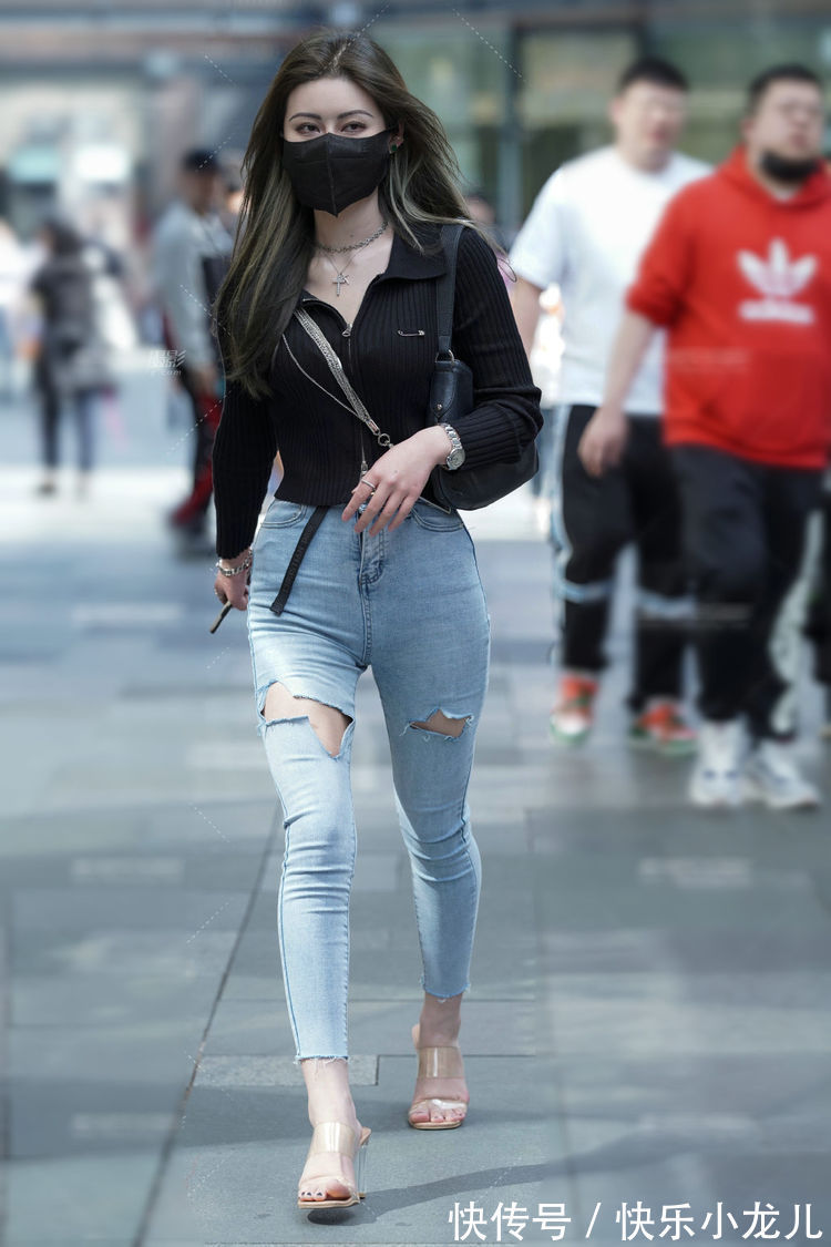 v领 穿来穿去,还是简约大方的气质穿搭最日常,舒适温柔不挑人