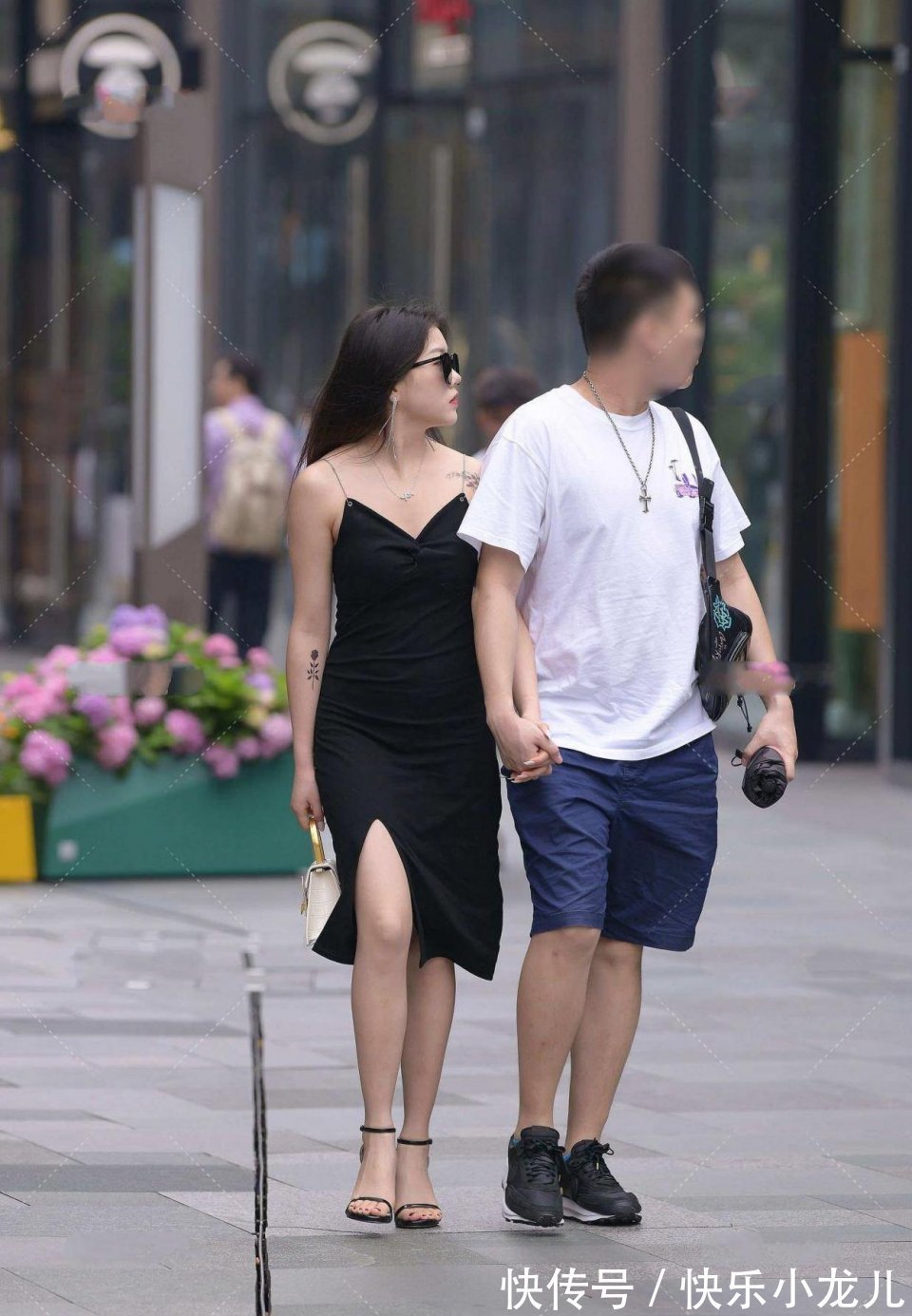 小黑裙|很喜欢这种美女!这种美真的很难驾驭,不知道她的择偶标准是什么