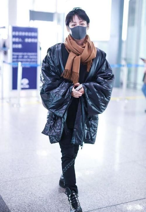 冬季围巾怎么搭配才保暖又时髦？记住这4个小技巧就足够了