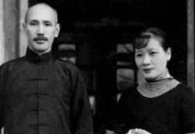 宋美龄|宋庆龄病重时，曾写信给宋美龄回国，她看到信说了6个字！