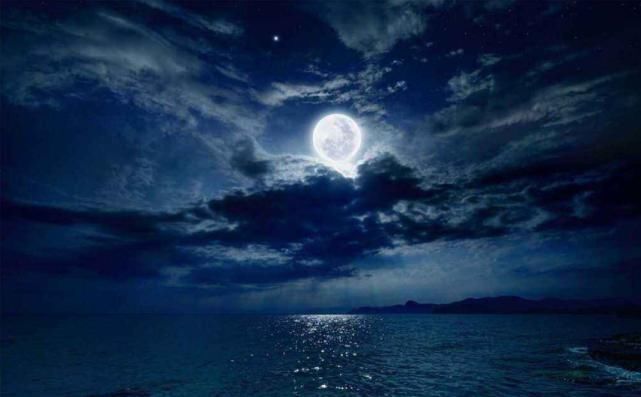 经典$4首没入选《唐诗三百首》的经典,每首都是千古名作,没选是损失