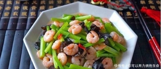 美食推荐：芹菜虾仁，千张丝炒韭菜，五彩窝窝头，百合银耳莲子羹