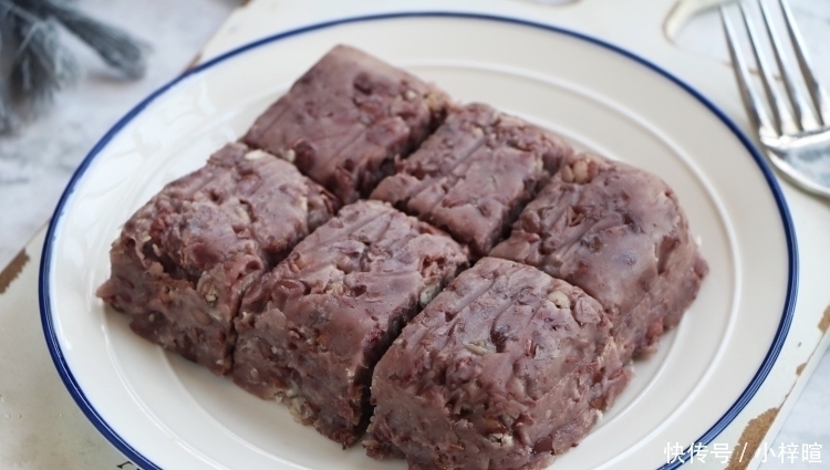 夏天|夏天红豆别煮粥了,加半碗糯米粉一蒸,清凉又解暑,比凉糕好多了