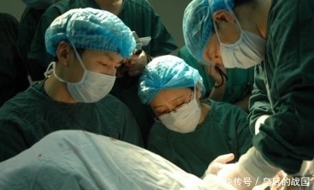 a3427|刚出生婴儿只有一支手臂,医生难以相信,知道真相,产妇泪奔