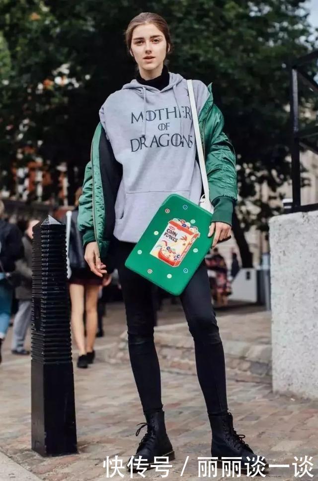 马丁靴的30个穿搭示范,可甜可盐,时髦炸了!