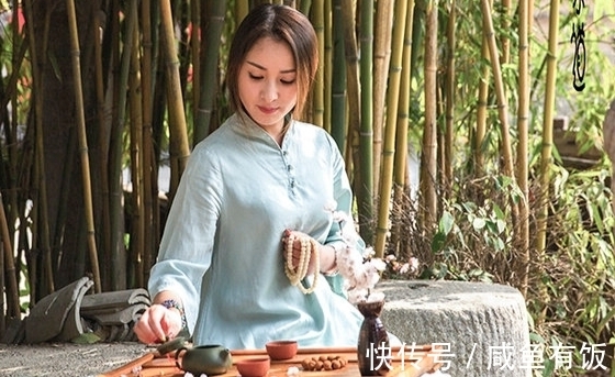 茶叶@这几首小诗,把茶的灵韵写活了,诗词就是这么神奇,品茶如美人