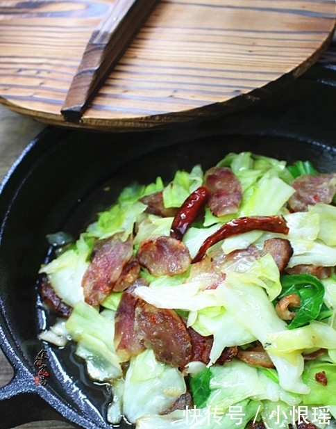 春季多吃此菜，提高免疫力，防便秘更苗条，大厨说：手撕才正确