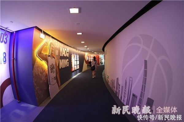 王哲林|铭记场面｜新赛季再出发！上海男篮踩点新主场展望新征程