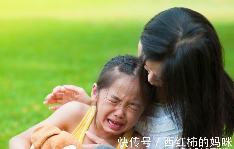 父母|萌娃扬言“不给看电视,就把自己晒死”,可惜败给了90后奶爸