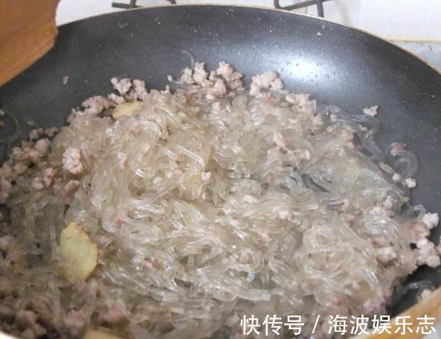 粉条一炒就成团老火夫说漏嘴记住2点，粉条根根分明，不粘锅