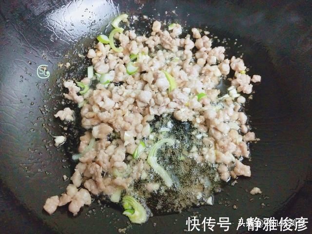 豆腐这做法，太好吃了，鲜香滑嫩，好吃下饭，我家一周做5次