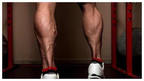 小腿肌肉|跑步减肥，为何小腿越来越粗？或许你的跑姿错了