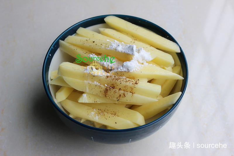 教你做椒盐土豆条,色泽金黄,咸香酥脆,咔嚓作响,好吃到舔手指