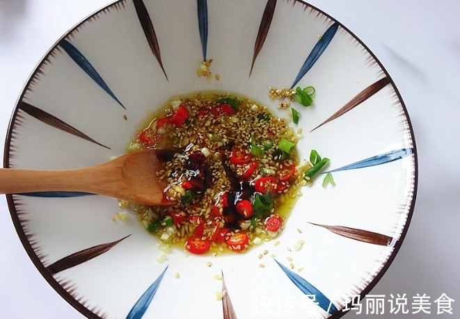 最近早餐迷上它,半小时就上桌,热乎乎真舒爽,开胃又顶饱