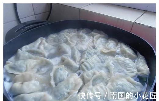 秋分后吃饺子要吃此馅，鲜嫩多汁香气足，经济实惠，百吃不厌！