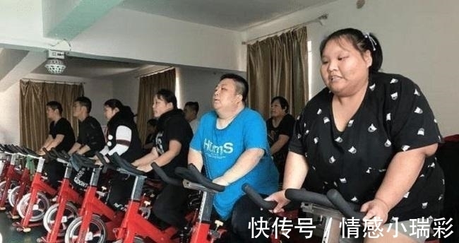 女孩|95后女孩体重400斤，睡觉时把床压塌，现在她的变化让无数人惊叹