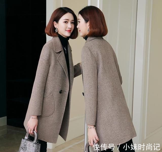 时尚|爱美的女性,秋冬试试这款“呢子大衣”,搭小脚裤,洋气减龄