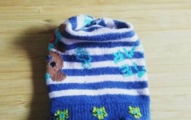 袜子|旧袜子不要扔，这样做剪一刀，太实用，每家每户都需要！