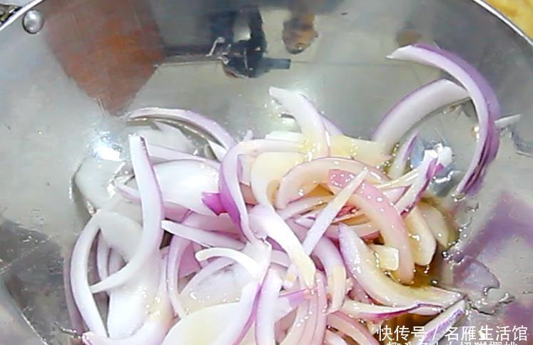 简单|每次去饭店都想吃的干锅土豆!简单操作在家也能做出饭店的味道