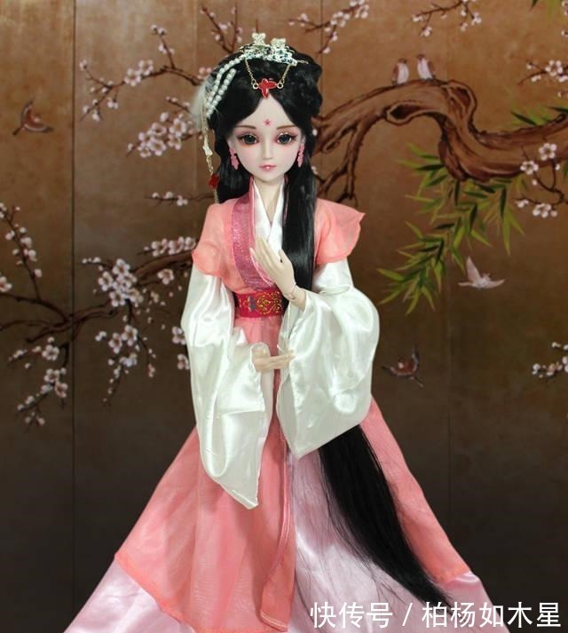 芭比娃娃|廢棄的芭比娃娃改造成新手辦,網友簡直是惡魔的美感!