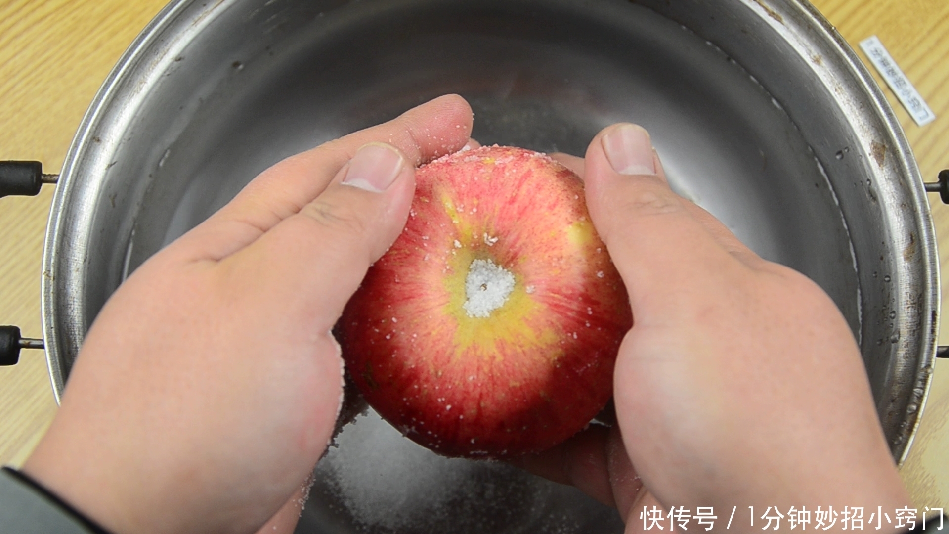  常吃苹果的留意了，我也是今天才知道，以后不会再乱吃了，长记性