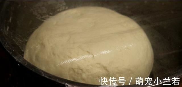 小董|想吃烧饼不用排队买，教你在家做，咬一口直掉渣，做法简单又好吃