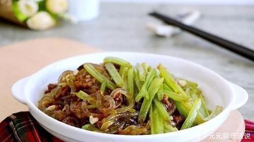 肉丝|芹菜虽好,但不能跟它一起吃,可惜很多人不知道,别犯错误了