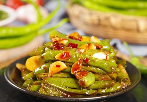 甲状腺疾病|43岁大姐查出甲状腺结节，提醒家人：这“3物”白送也不能吃