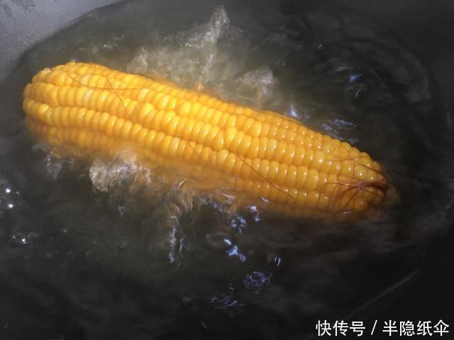 童年味道之老式甜脆玉米粒饼,吃到嘴里是美味,记在心里是回忆