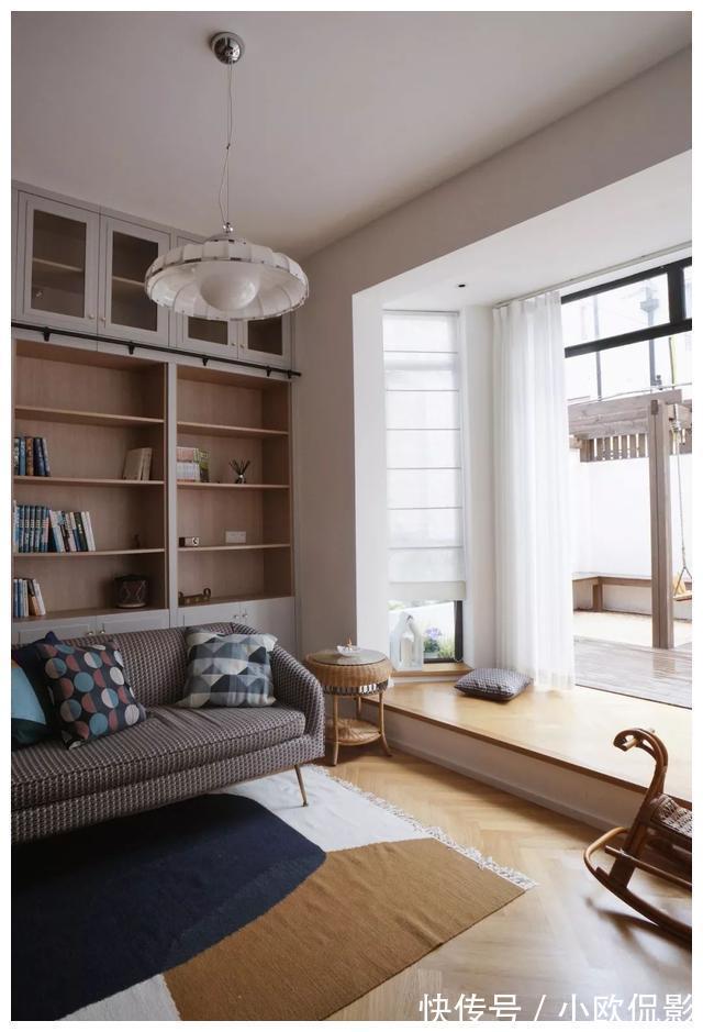 客厅|她把32㎡的老屋，改成「复古洋房+大庭院」，一家三口住很幸福！