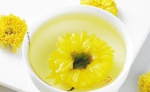 好处|常喝菊花茶好处多，但此4类人不宜多喝，早看早知早避免