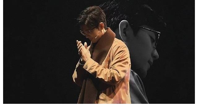 舞台|肖战出圈之舞台获业内高度赞赏：他在演绎自己，将观众带入异时空