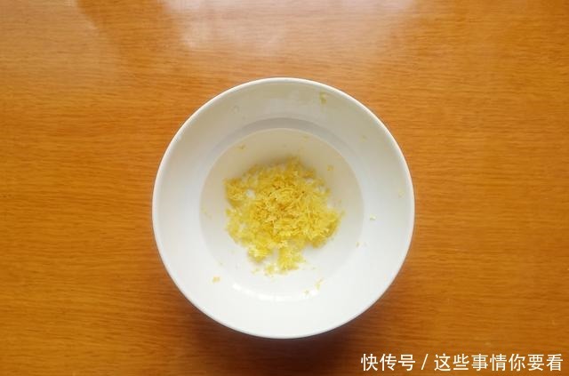 柠檬别只知道泡水喝,用来做蛋糕,滋味妙不可言,口味清新好喜欢