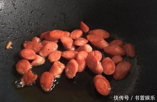 美味佳肴|土豆和它是绝配,餐桌上的美味佳肴,而且做法原来这么简单