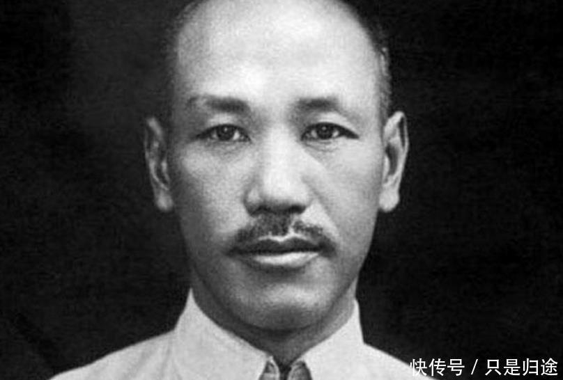 神似|此人一生本是平淡生活, 偶遇蒋介石, 因长相神似做了替身升官发财!