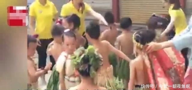 节目|脑洞大开！四川一幼儿园小孩穿蔬菜裙表演节目，网友：能炒着吃吗