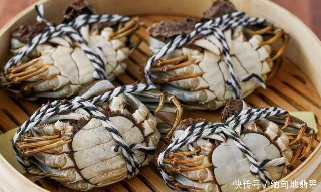 蒸“大闸蟹”别再用错了水,很多人做错了,难怪肉质老蟹膏少
