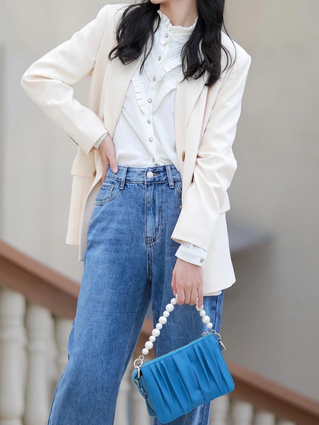 西装外套|秋冬怎么穿时尚又好看,紫色西装外套+米色百褶裙,清新又自然