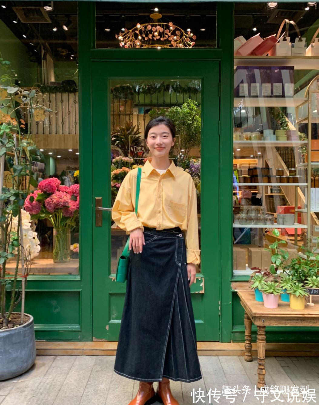 中年女性 中年女性如何穿出减龄效果两组时尚显年轻的穿搭,洋气更显气质