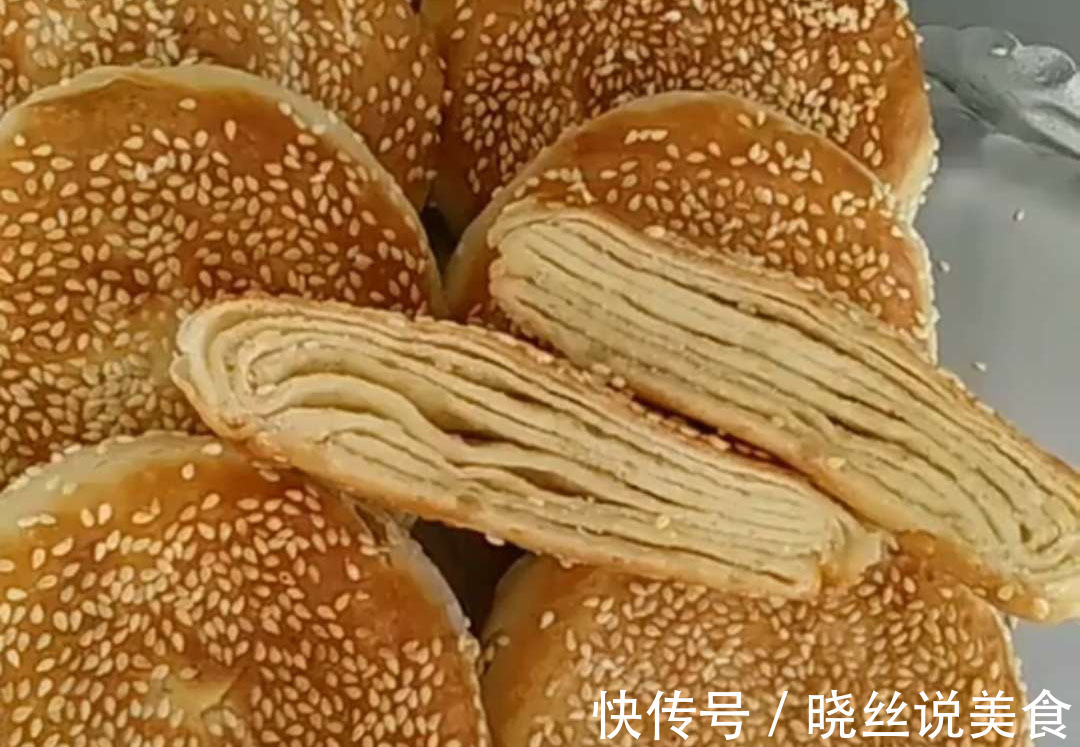 一碗面粉做出的千层饼,外酥里软,越吃越香