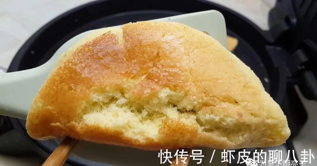 第一次用电饼铛做蛋糕，没想到这么简单，孩子说比卖的香，真解馋