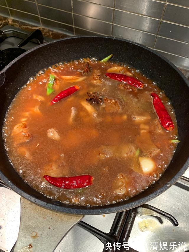 牛肉这样做,香浓软烂,鲜香下饭,汤汁都不放过,吃一次想半年