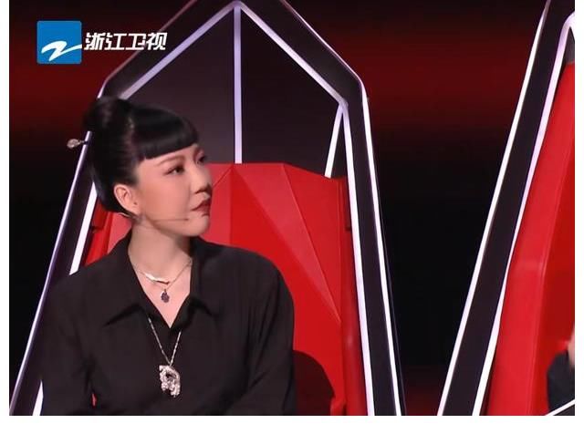 存在感|中國好聲音：小導師表現各不同，黃霄云存在感較低，張碧晨很自然