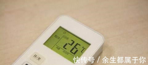 发烧|妈妈带娃开空调睡觉, 半夜孩子发烧送急珍!